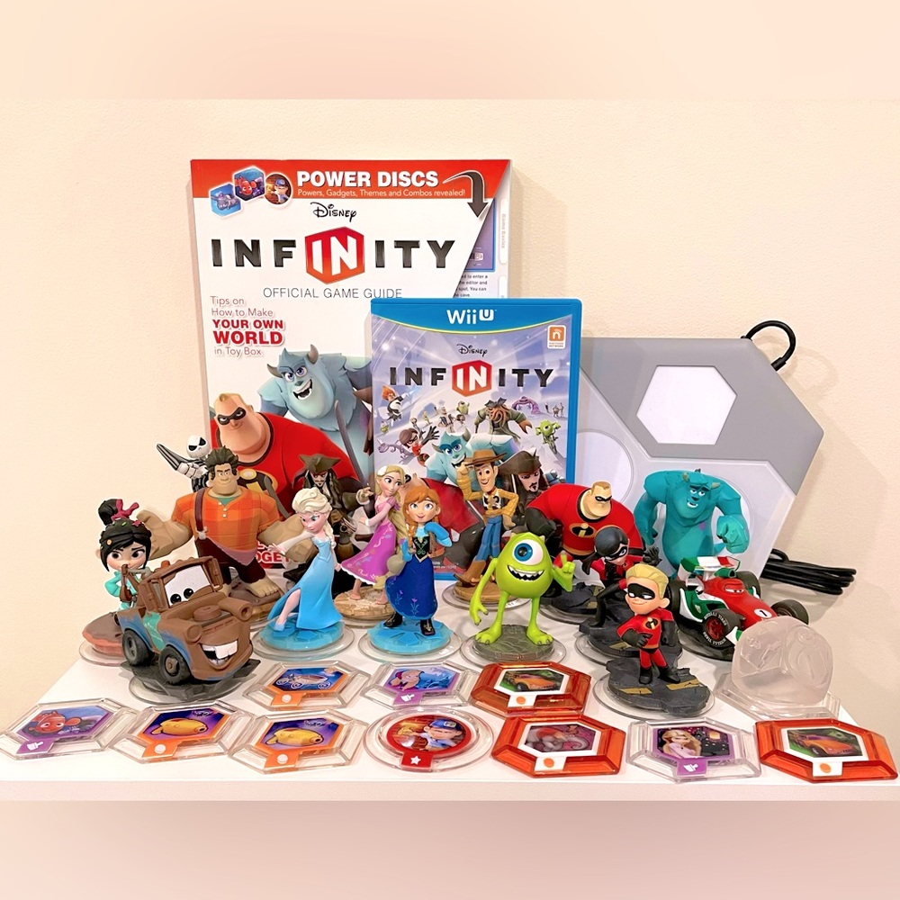 Disney Infinity 1.0 WiiU Bundle